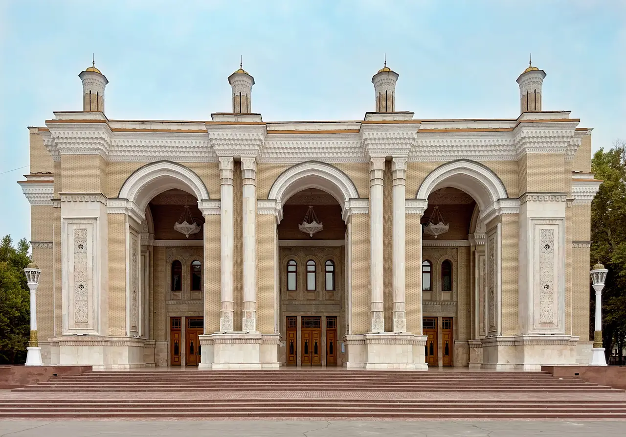 Alisher Navoi Theatre, Tashkent